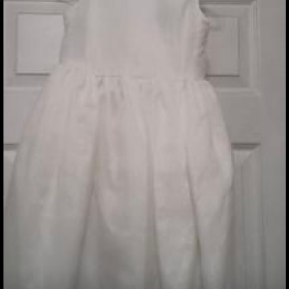 Alfred Angelo Flower Girl Dress
Style 6340
Size 4